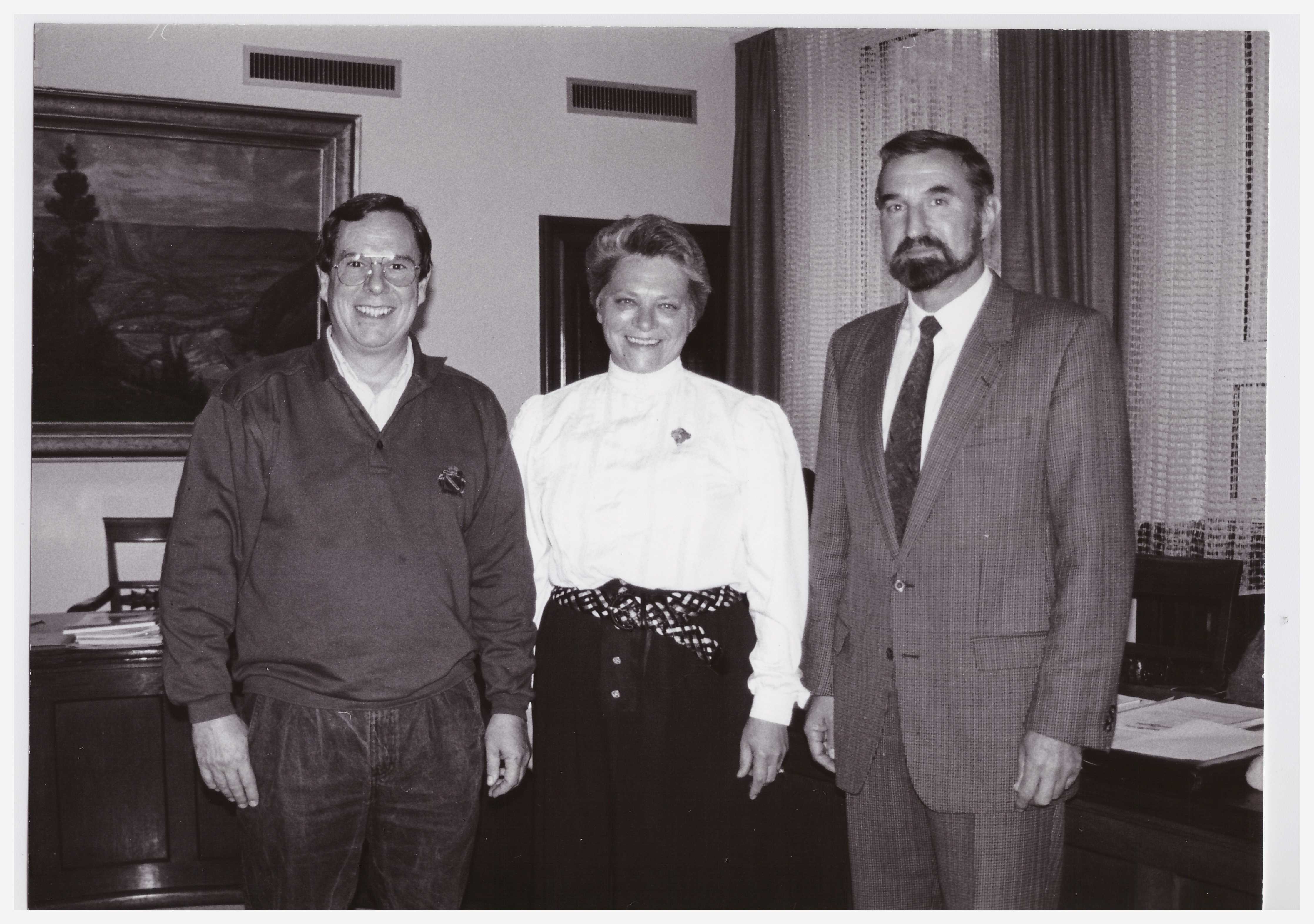 1971 - (von links) Karl Seyfert (SPD), Anneliese Götz (CDU), Jörg Schneider (FWV) wurden neu in den Gemeinderat gewählt. Das Bild enstand im ehemaligen Ratssaal im Geislinger Rathaus